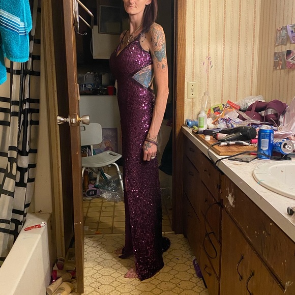 Prom dress - Picture 2 of 16